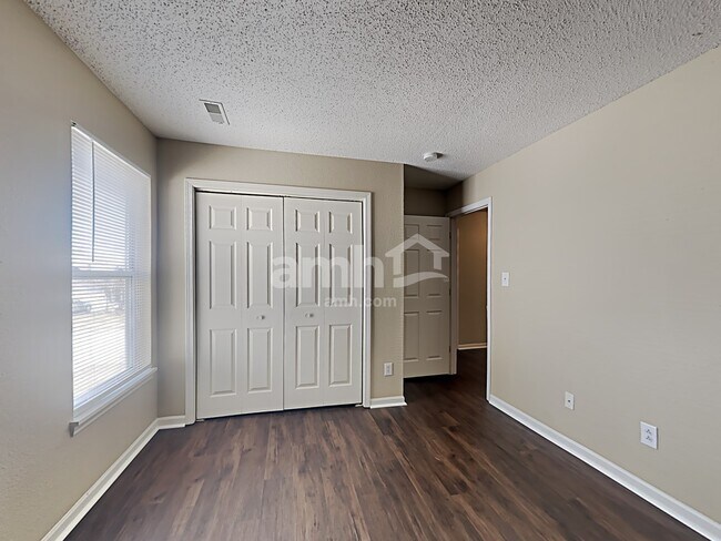 Building Photo - 3734 Laurel Cherry Ln