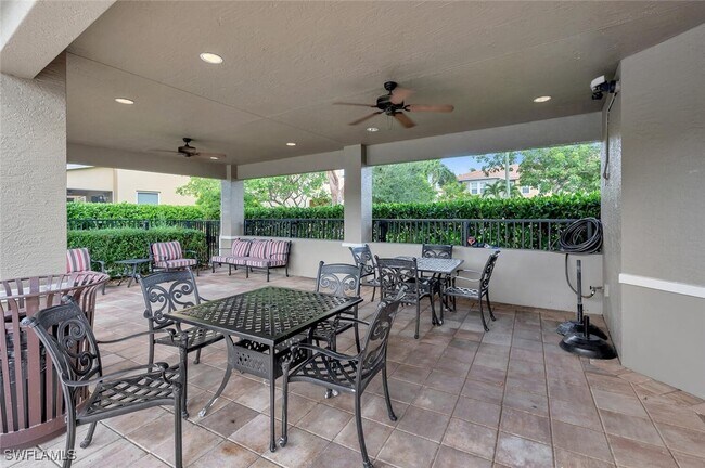 Building Photo - 10824 Alvara Way