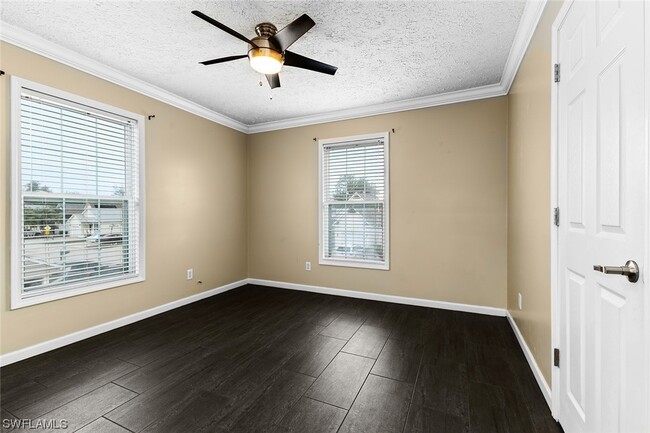 Building Photo - 406 Leawood Cir