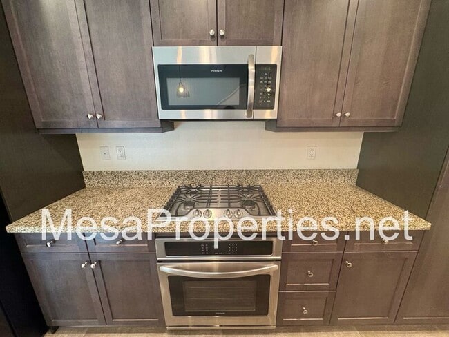 Building Photo - 7462 Solstice Pl