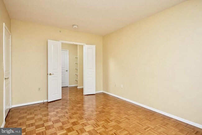Building Photo - 7111 Woodmont Ave
