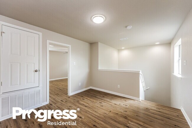 Building Photo - 13419 Solar Crest