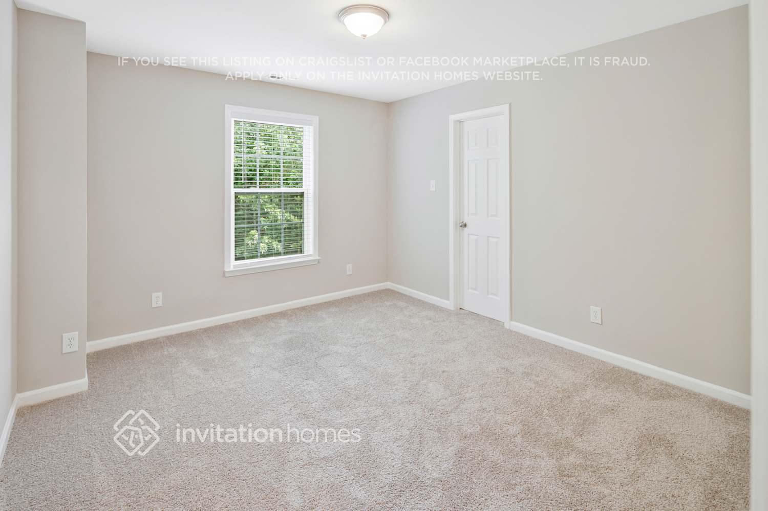 Building Photo - 13945 Pinyon Pine Ln