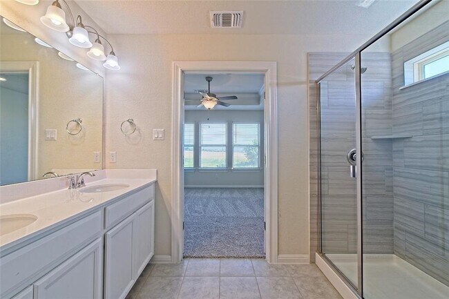 Building Photo - 5610 Wolf Pack Dr