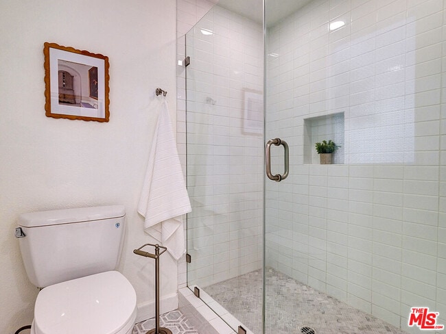Building Photo - 4776 La Villa Marina