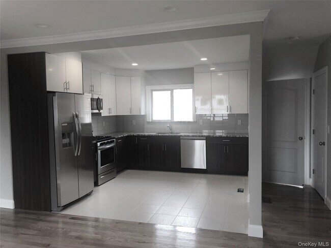 Building Photo - 60 Arlington St