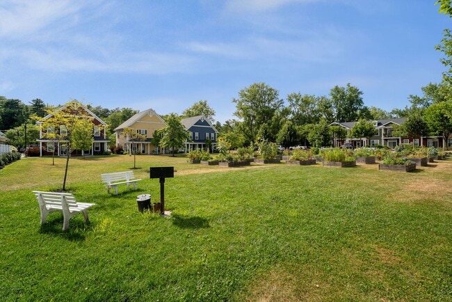 Building Photo - 107 Bayberry Cir