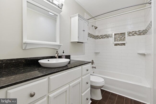 Building Photo - 2802 Noble Fir Ct