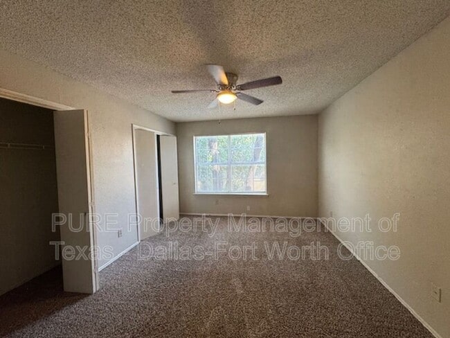 Building Photo - 4004 W Pioneer Dr