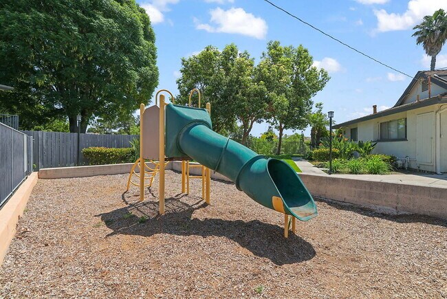 Building Photo - Capri at Sunny Hills