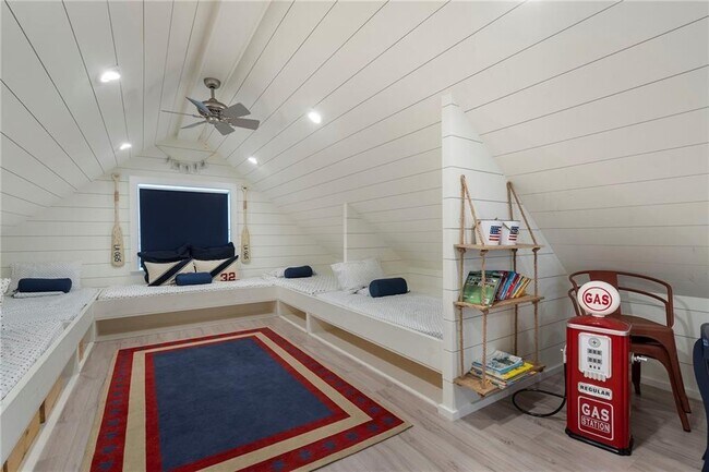 Building Photo - 61 View Point Dr