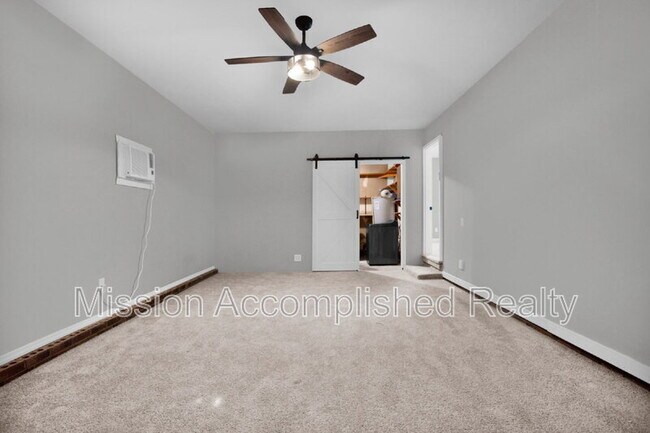 Building Photo - 3304 Redfox Rd