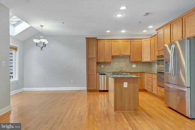 Primary Photo - 4238 Chariot Way