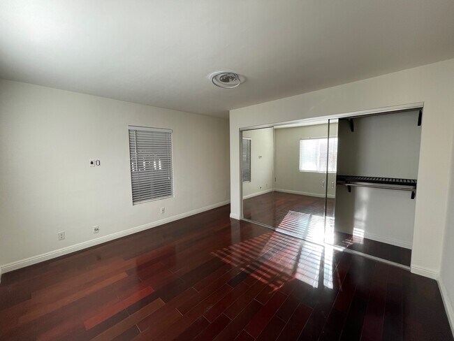 Building Photo - 1607 Phelan Ln