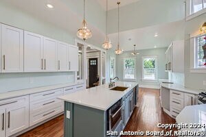 Building Photo - 515 W Highland Blvd