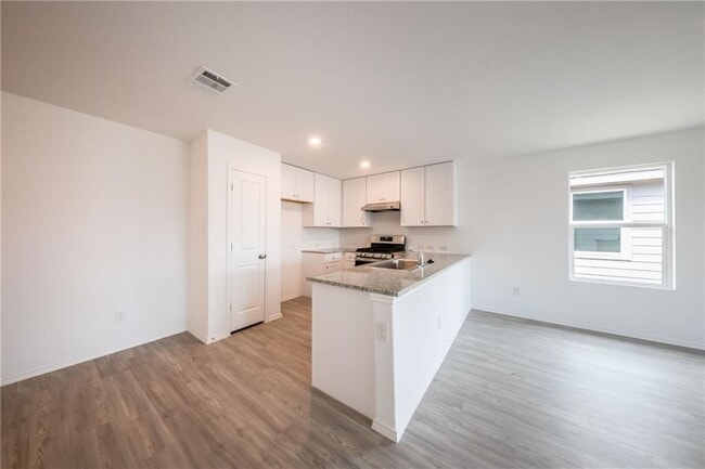 Building Photo - 2867 Rosefinch
