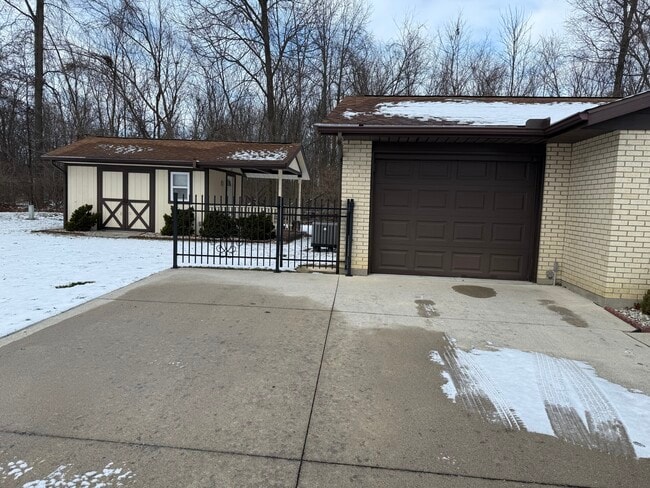 Building Photo - 168 Lyre-Bird Ln