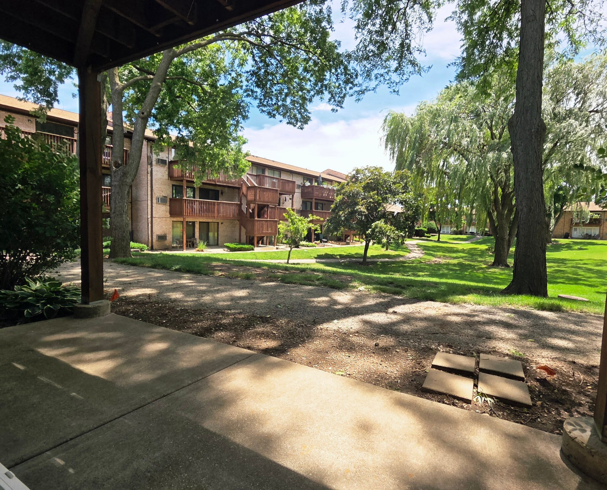 Building Photo - 2205 Arbor Cir
