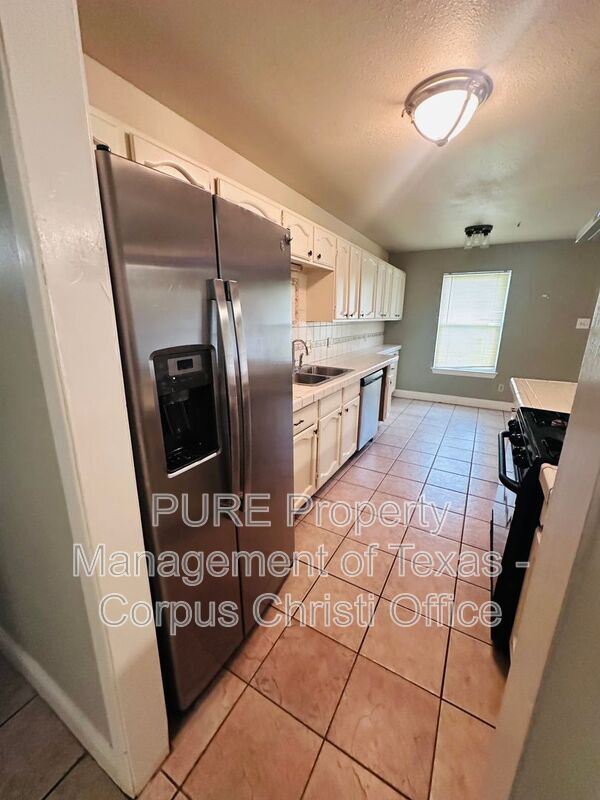 Building Photo - 7433 Spitfire Dr