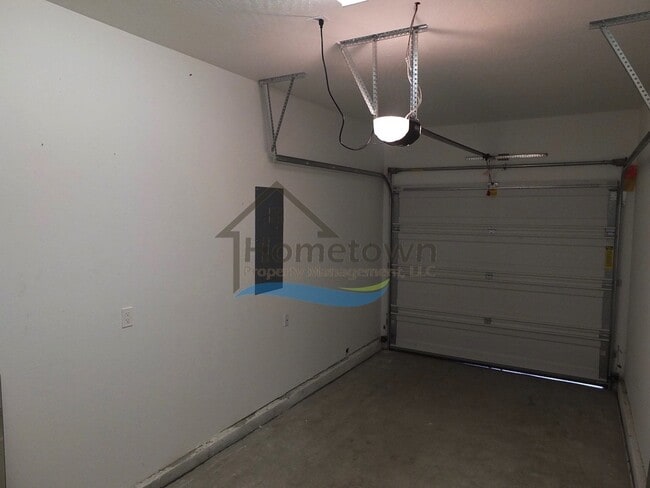 Building Photo - 3-Bedroom Home in Central Coeur d'Alene wi...