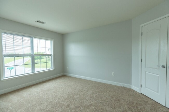 Building Photo - 391 Sheerer Dr