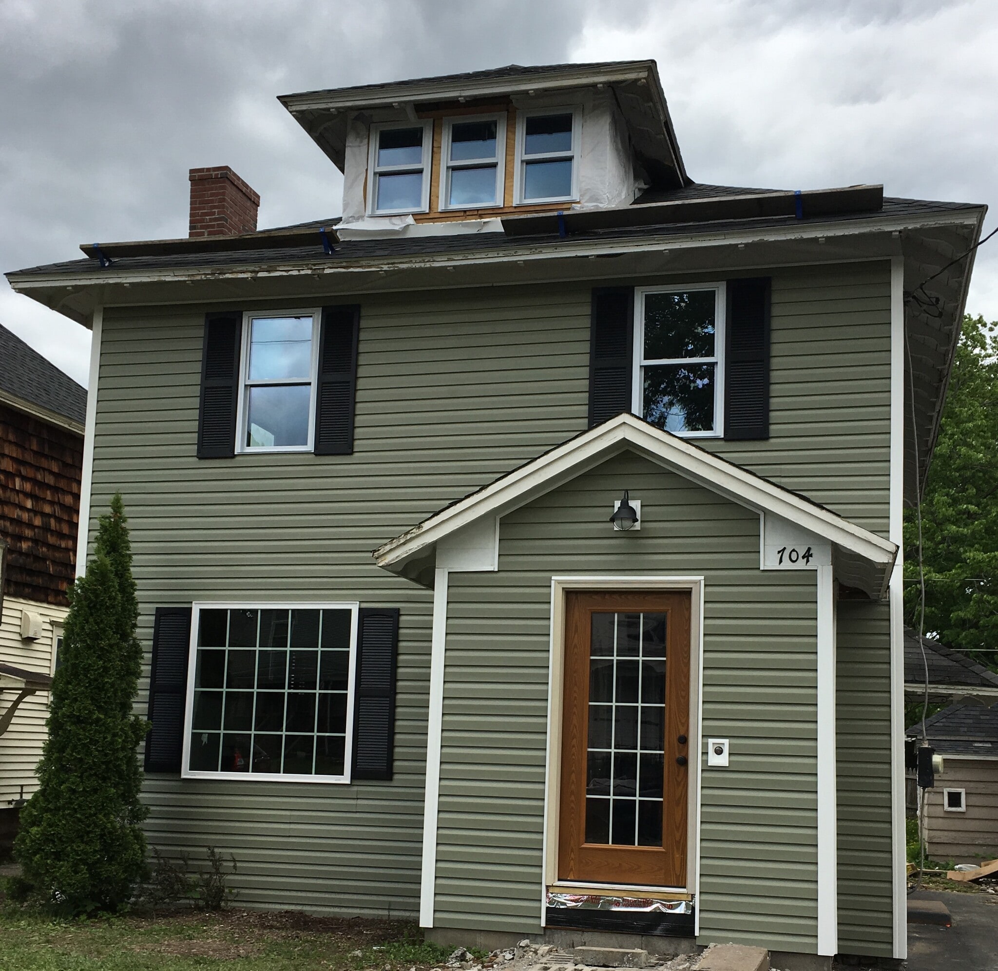 Building Photo - 704 cherry st