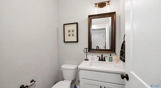 Building Photo - Located in Town Madison-Luxury Living