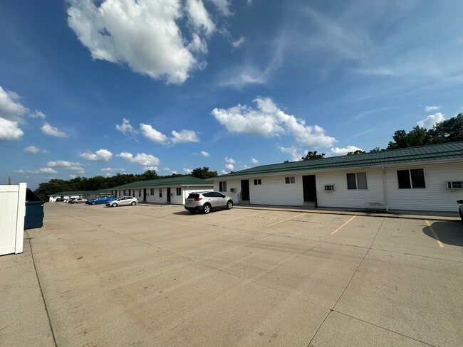 Primary Photo - 25719 W Bridge St