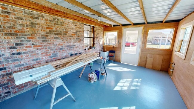 Building Photo - 497 High Hope Rd