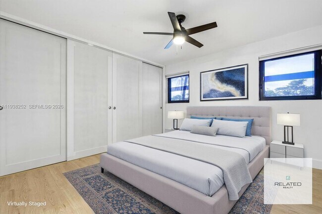 Building Photo - 3522 SW 25th St