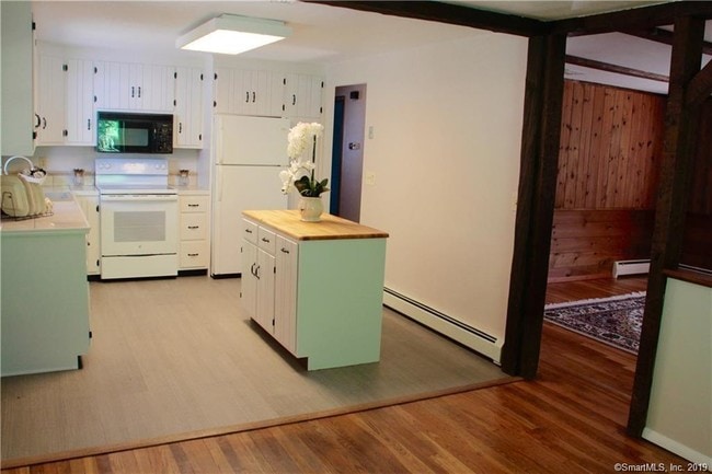 Building Photo - 371 Hammertown Rd