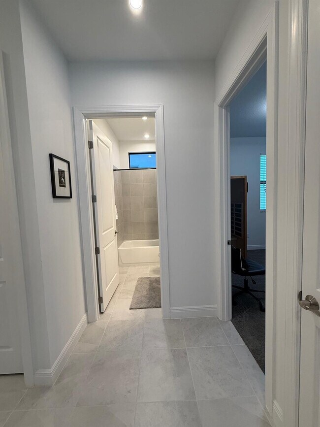 Building Photo - 187 SE Via Sangro