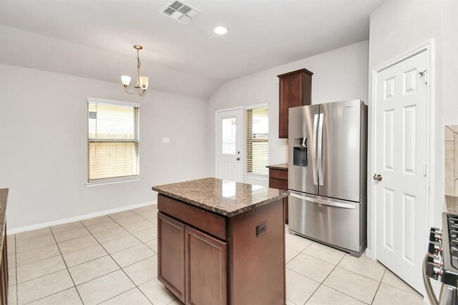 Building Photo - 7230 Victorville Dr