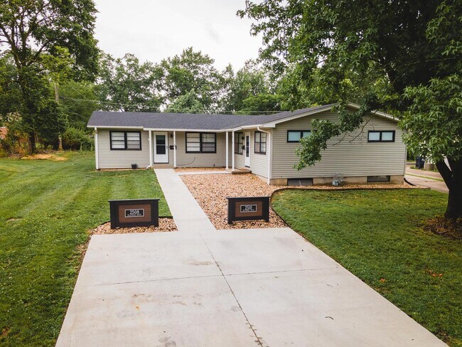 Building Photo - 2510 Braemore Rd
