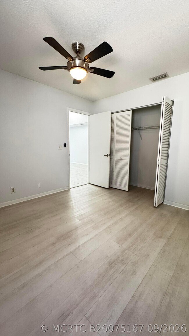Building Photo - 20970 Concord Green Dr W