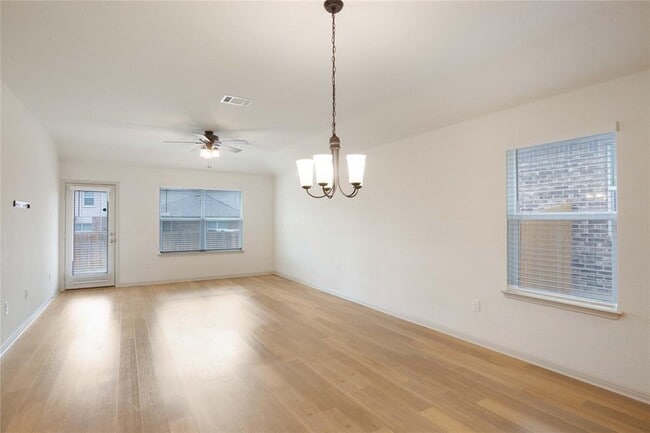 Building Photo - 108 Frederick Dr
