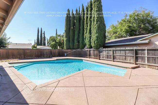 Building Photo - 9651 Elmira Cir