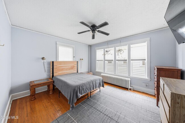 Building Photo - 688 Myrtle Ave