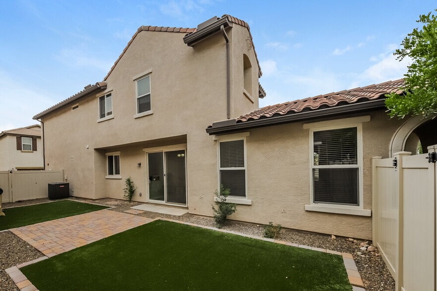 Building Photo - 28902 N 124th Dr