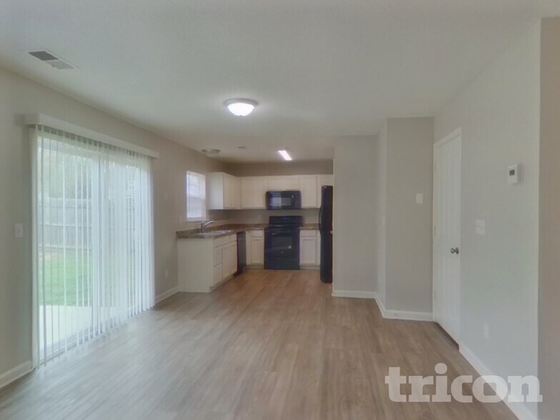 Building Photo - 12724 Deaton Hill Dr