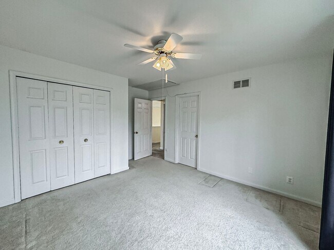 Building Photo - Fantastic 4 Bed 3.5 Bath Colonial Home Sitting On A Large Private Lot In Desired Old Bridges Estates