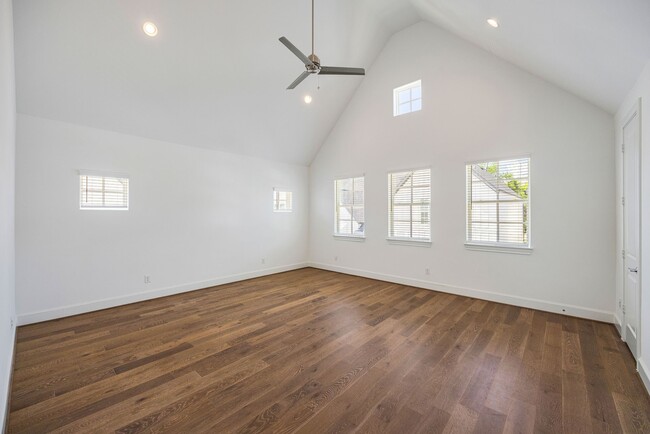Building Photo - 3309 Timbergrove Heights St.