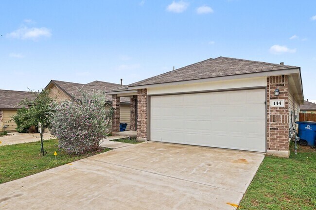 Building Photo - Beautiful Home in The Links at River Bend | Golf Course Community Living