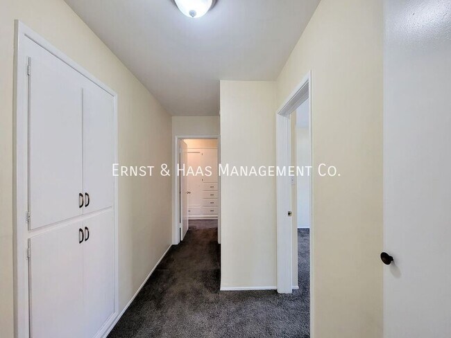 Building Photo - 21 Alamitos Ave