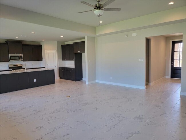 Building Photo - 431 Hunters Xing Dr