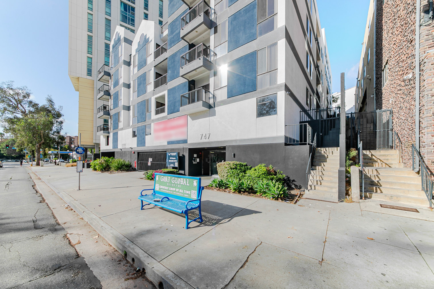 Building Photo - 747 Gayley Ave