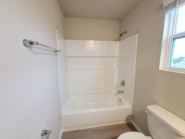 Building Photo - Move In Special - $200 Off 1st Months Rent...