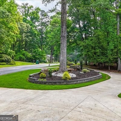 Building Photo - 3270 Brookview Dr