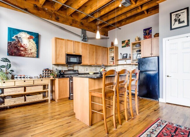 Building Photo - 126 Webster Ave