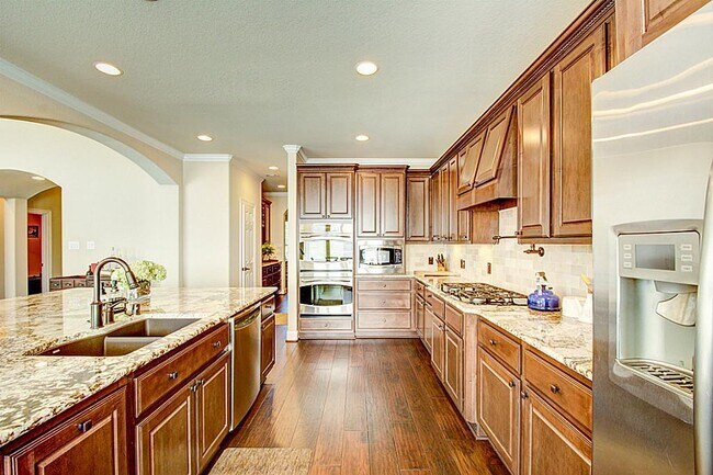 Building Photo - 10 Cayuga Pond Ct